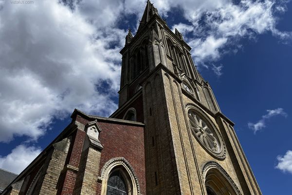 Église Saint-Éloi à Forges-les-Eaux - été 2026